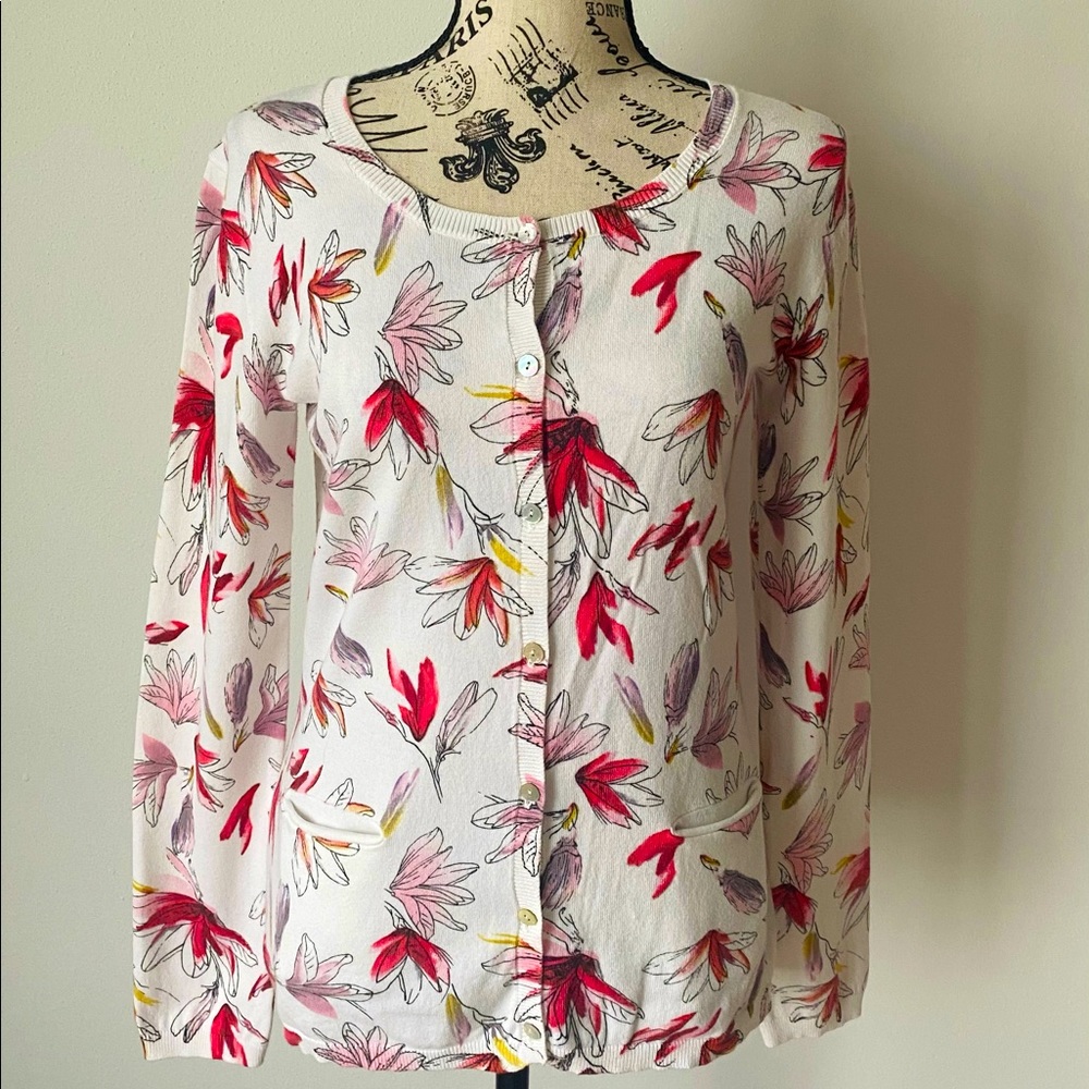 Carnaby’s London Floral Cardigan Sweater